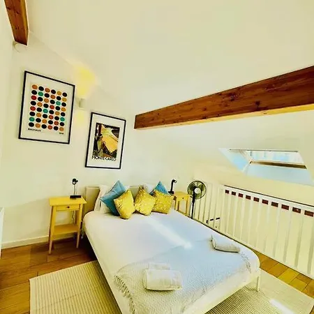 One Bedroom Flat In Center Near Train Station-gar7